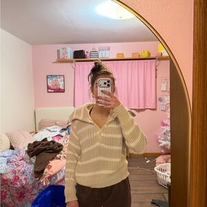 American Eagle Outfitters Cream Sweater